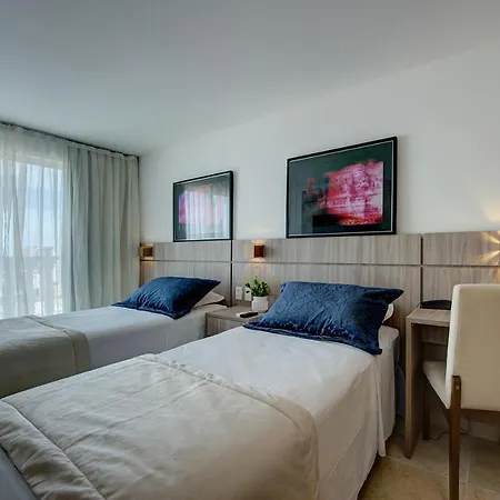 Hotel Da 3*